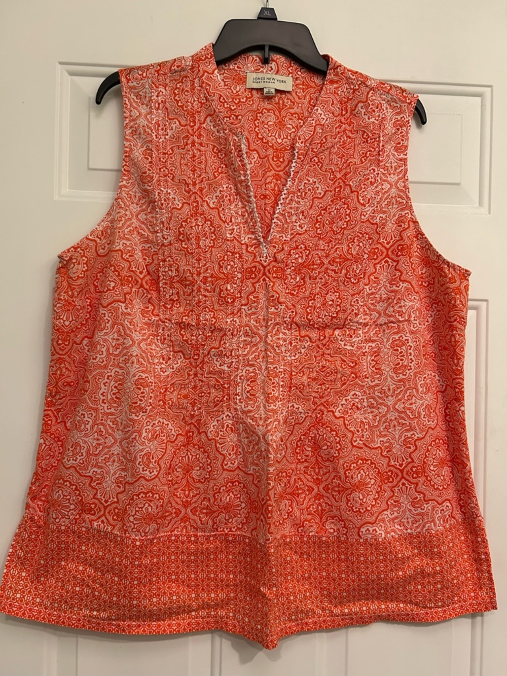 Jones New York Orange Paisley Split V-Neck Sleeveless Top